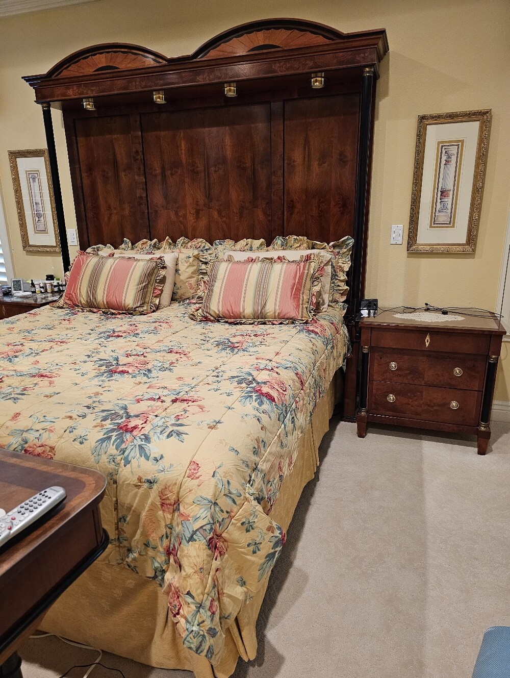 Ralph Lauren Elsa Queen/Full Comforter-Pristine Like New